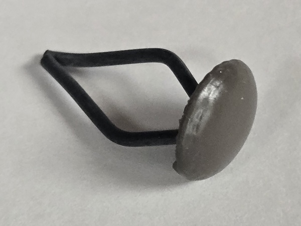 Beige 17/32" Head Trim Clip